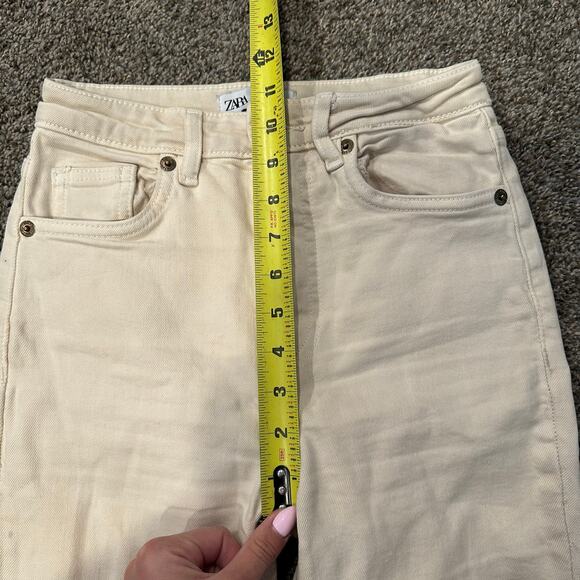 ZARA Women's Cropped Flare High-Waist Jeans Size 2 In Ecru - Picture 8 of 10